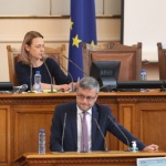 Вие очаквате от нас, мафията, да ви подкрепяме