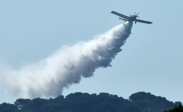 В Турция недалеч от Мармарас самолет е паднал по време