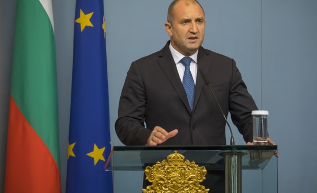Румен Радев: Най-важни за развитието на българските региони са инвестициите в хората Румен Радев: Най-важни за развитието на българските региони са инвестициите в хората