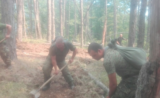 И тази сутрин доброволци ще се включат в потушаването на