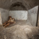 Археолози откриха добре запазен скелет при разкопки в Помпей