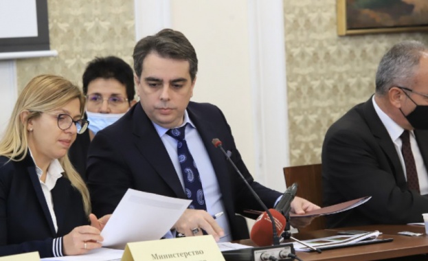 Министерството на финансите е поискало всички институции на държавна издръжка