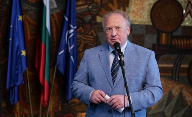 Министърът на външните работи Светлан Стоев ще посети Украйна Той