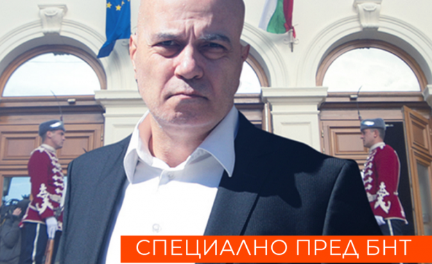 Лидерът на Има такъв народ Слави Трифонов ще даде първото