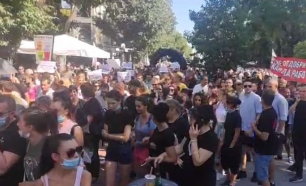 Причината за недоволството е въвеждането на евентуални противоепидемични мерки в