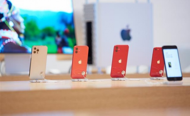 Apple е открила дефект в някои бройки на iPhone 12