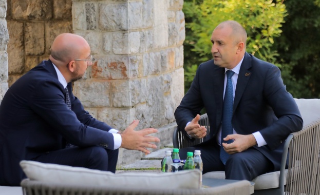Президентът Румен Радев проведе среща на четири очи с председателя