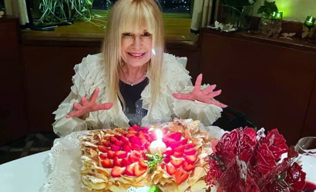 Официалната премиера на песните ще бъде на концерт във Варна