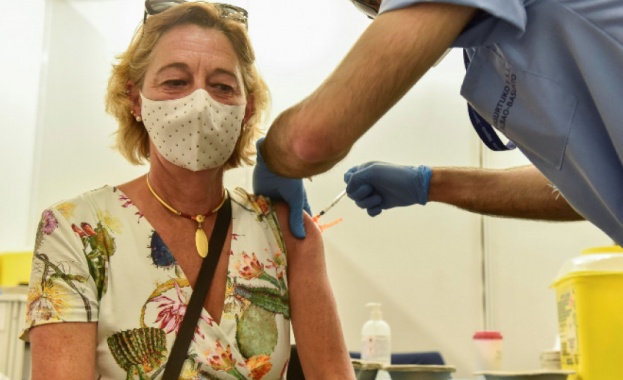 70 процента от населението на Испания вече е със завършен