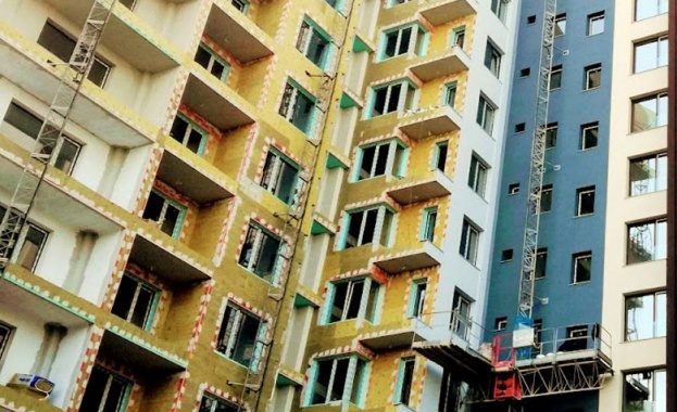 Причините са огромното търсене слабото предлагане достъпното кредитиране по високите цени