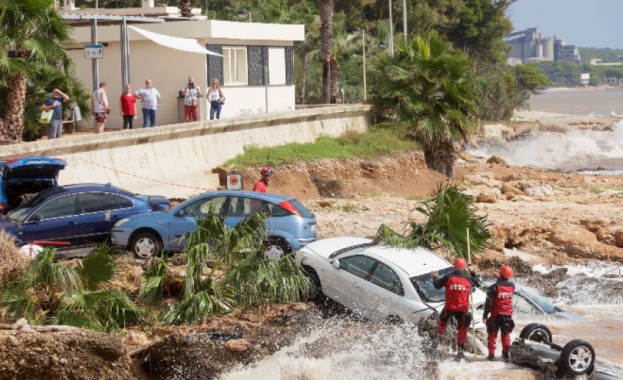 Поройните дъждове през последните часове в Испания предизвикаха хаос и