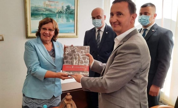 На 02 09 2021 г се проведе среща между кмета на Община