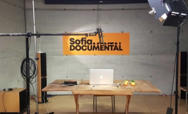 В киносалон в триъгълника на властта довечера ще бъде открит