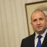  Румен Радев посочи какво трябва да бъде направено, за да не бъдем отново в плен на олигархията