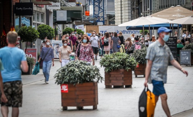 Председателят на Световната медицинска асоциация Франк Улрих Монтгомъри призова да
