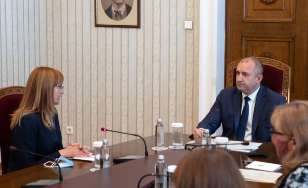 Държавният глава Румен Радев подписа указа за назначаването на Гергана