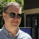 Лидерът на Tinder напуска, за да оглави бизнеса на Yahoo