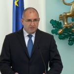 Румен Радев: Аз съм човек на дълга, а претенцията, че са герои, оставям на други