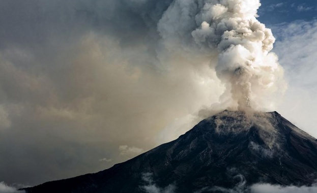 Вулкан изригна на остров Ла Палма, от архипелага Канарски острови,