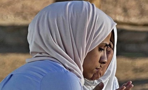 В Пакистан група мюсюлмански радикали откриха стрелба от автомати по