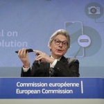 Брюксел предлага универсално зарядно устройство 