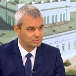 Костадин Костадинов: Гордея се с библиотеката си вкъщи