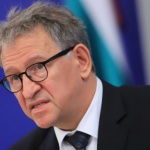 Кацаров: Няма да допусна кръчмите да са отворени, а училищата - затворени
