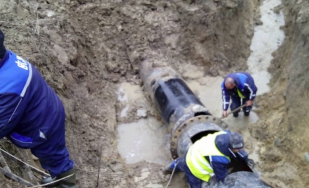 Двете аварии оставили вчера половин Хасково без вода вече са