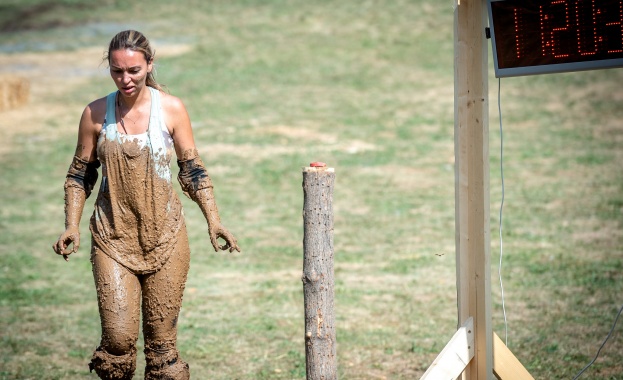 Българка живяла дълги години в САЩ отпадна от Фермата 7