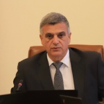 Правителството обмисля помощи за бизнеса за скъпия ток - от декември или от догодина