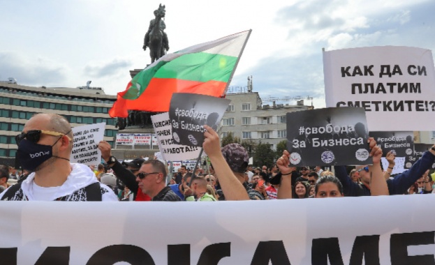 Готвеният за утре протест на автобусните таксиметровите превозвачи и ресторантьорите