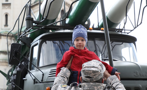 Министърът на отбраната Георги Панайотов оцени високо работата на военнослужещите