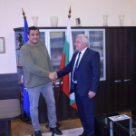  Високотехнологичен робот ще бъде използван в обучението на студенти от инженерните специалности