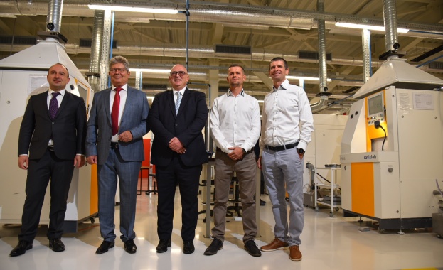 Зам.-министър Киряков присъства на откриването на нова фабрика край Пловдив