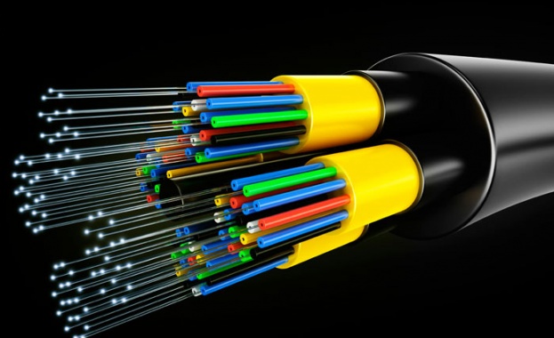 Фабрика за високоспециализирана оптична техника ще бъде открита официално в