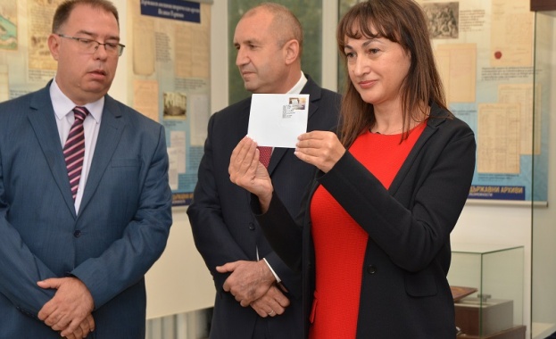 Президентът Румен Радев заместник министърът на транспорта информационните технологии и съобщенията