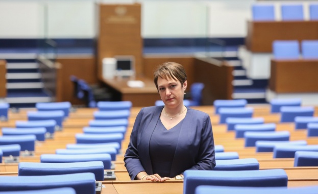 Анна Славова ще участва в международна конференция на тема "Нов модел за растеж на СЦИЕ"