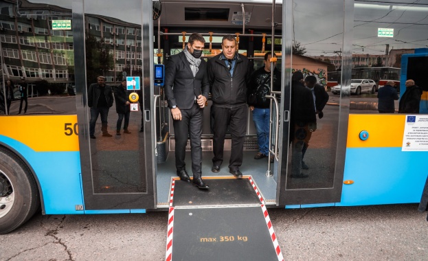 Още 30 нови електробуси ще се движат в градския транспорт