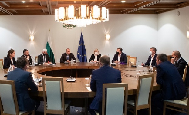 Държавният глава обсъди с председателя на Националното сдружение на общините