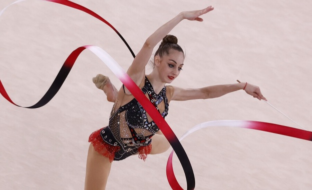 Боряна Калейн спечели два златни и два сребърни медала на Световната купа по художествена гимнастика в Баку
