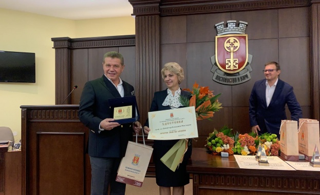 Почетен знак на община Хасково бе в ръчен днес на