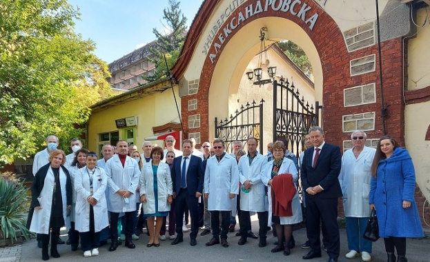 По време на визитата бяха обсъдени мерките които предстоят да