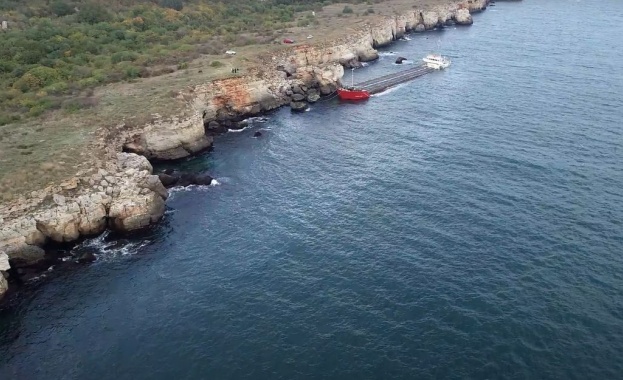 Разтоварването на кораба „Вера Су“ ще елиминира риска от замърсяване на морските води   