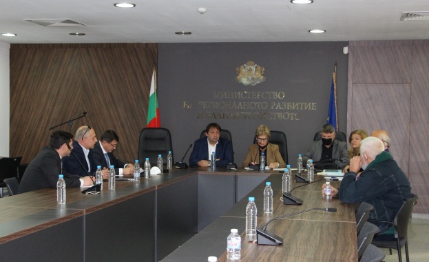 Липсата на критерии за изграждането и работата на хидроенергийните съоръжения