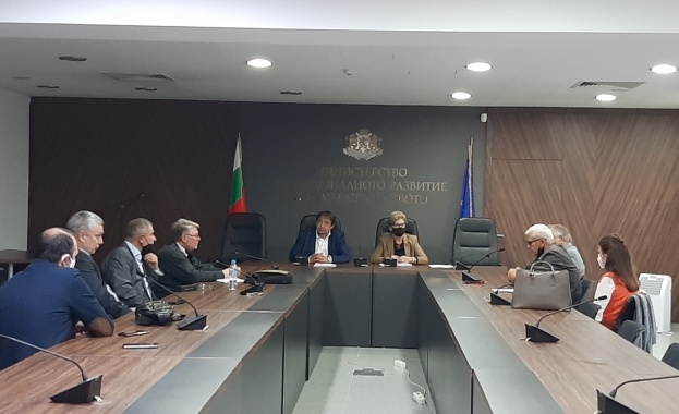 МРРБ ще подготви изменение в ЗОП по предложение на браншови организации