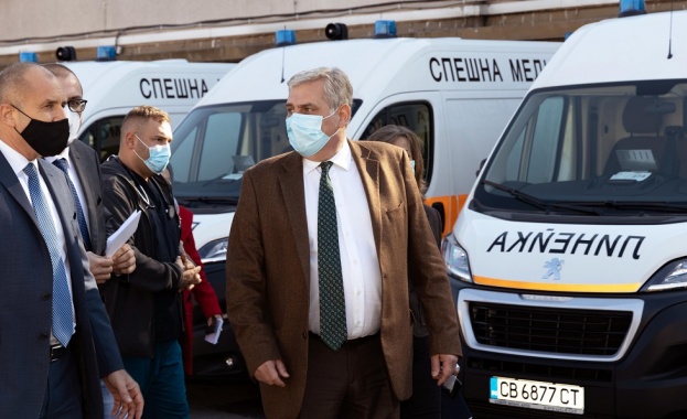 Институциите полагат усилия да се избегне пълно затваряне заради COVID 19