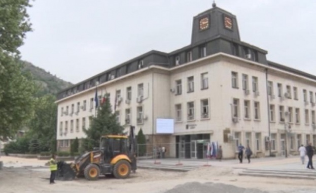 Териториалната експертна лекарска комисия в Ловеч е поставена под карантина
