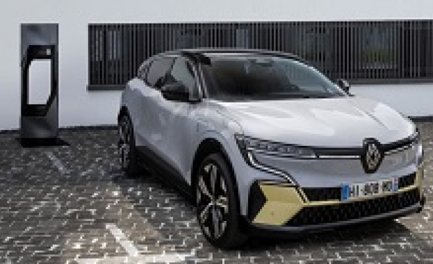 Renault - автоматично паркиране - с педала на газта вместо с бутон