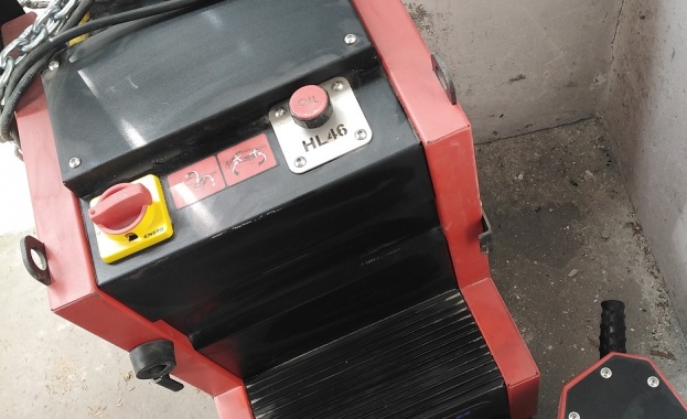 НАП продава хидравлична щанца