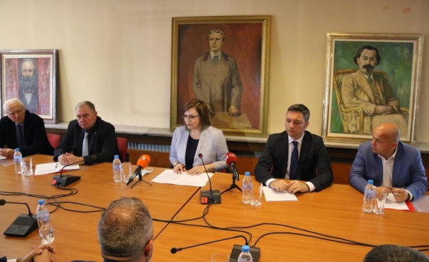 Това заяви лидерът на БСП Корнелия Нинова пред представители на